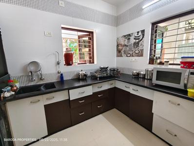 Kitchen Image of 2300 Sq.ft 4 BHK Duplex for sale in Subhanpura Vadodara for Rs. 12500000