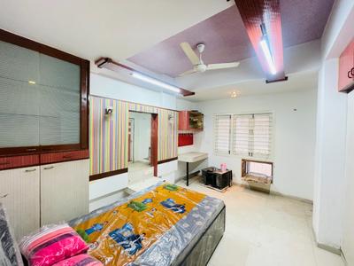 Bedroom Image of 1322 Sq.ft 2 BHK Apartment / Flat for rent in Shyamal Ahmedabad for Rs. 25000