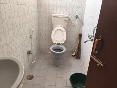 Image of 1600 Sq.ft 3 BHK Apartment / Flat for rent in Himayath Nagar, Hyderabad for Rs. 35000