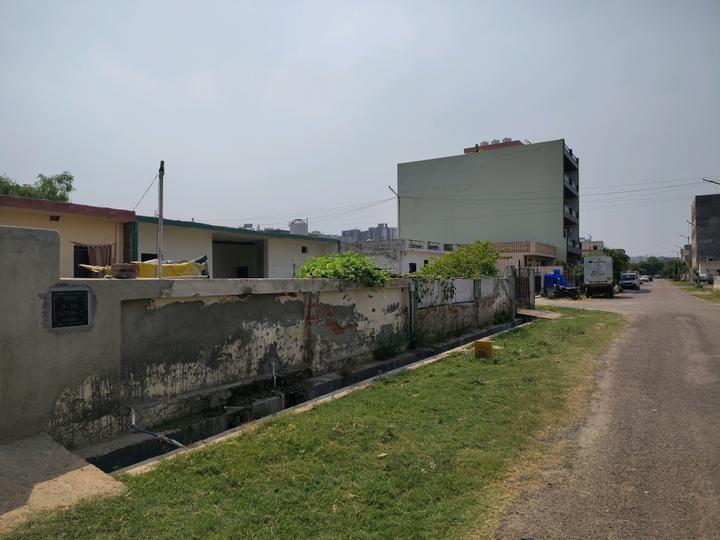 Grater noida sector 02 Main Image 1