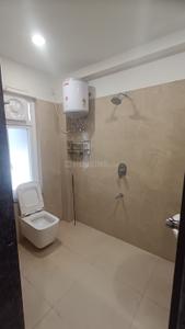 Bathroom Image of 2000 Sq.ft 4 BHK Apartment / Flat for rent in Dharampeth Nagpur for Rs. 75000