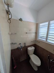 Bathroom Image of 1400 Sq.ft 3 BHK Apartment / Flat for sale in Pallimukku Kochi for Rs. 5500000