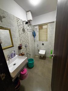 Bathroom Image of 850 Sq.ft 3 BHK Apartment / Flat for sale in Gagangiri Gagan 138, Kurla East Mumbai for Rs. 21500000