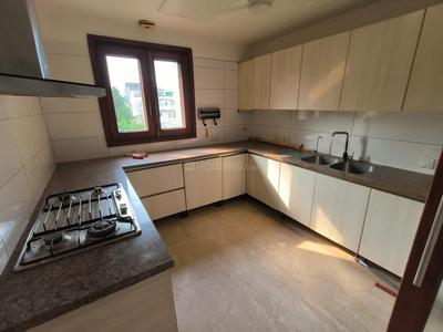 Kitchen Image of 2400 Sq.ft 3 BHK Builder Floor for sale in Defence Colony New Delhi for Rs. 110000000