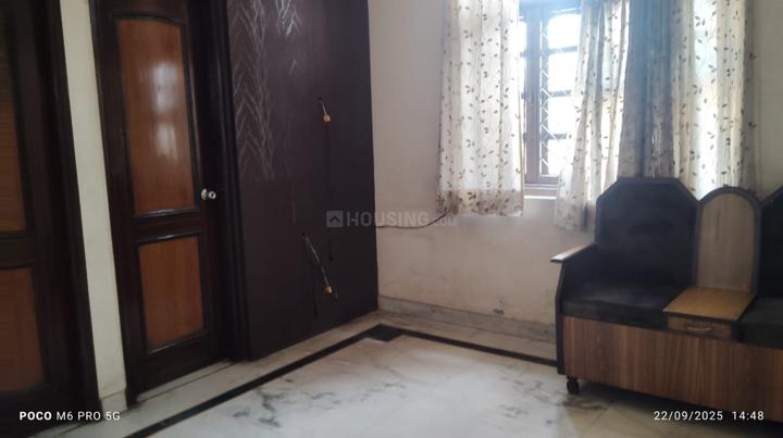 Block 17, Tilak Nagar Bedroom 1