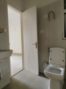 Common Bathroom Image of 2250 Sq.ft 4 BHK Apartment / Flat for sale in Tulip Purple, Sector 69 Gurgaon for Rs. 28000000