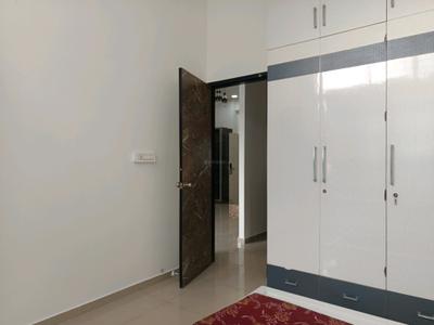 Bedroom Image of 1000 Sq.ft 2 BHK Apartment / Flat for sale in Amanora Future Towers by Amanora Group, Hadapsar Pune for Rs. 12400000