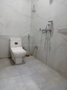 Bathroom Image of 850 Sq.ft 3 BHK Apartment / Flat for rent in Nizampur Lucknow for Rs. 20000