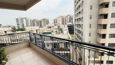 Balcony Image of 2400 Sq.ft 3.5 BHK Apartment / Flat for sale in Citizen Apartment, Sector 51 Gurgaon for Rs. 30000000