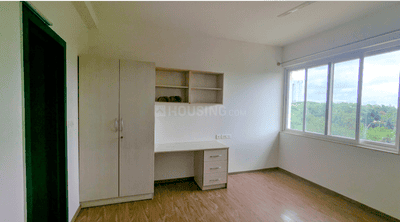 Image of 2400 Sq.ft 4.5 BHK Apartment / Flat for rent in Prestige Misty Waters, Nagavara, Bengaluru for Rs. 100000