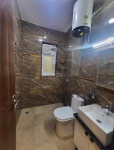 Bathroom Image of 650 Sq.ft 1 BHK Apartment / Flat for rent in My Home Navadweepa, Hitech City Hyderabad for Rs. 12000