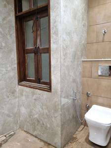 Common Bathroom Image of 900 Sq.ft 3 BHK Apartment / Flat for sale in Dream Luxury Floors by Dream Home Buildtech, Mahavir Enclave New Delhi for Rs. 9000010