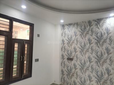 Bedroom Image of 900 Sq.ft 2 BHK Builder Floor for sale in Krishna Nagar New Delhi for Rs. 12000000