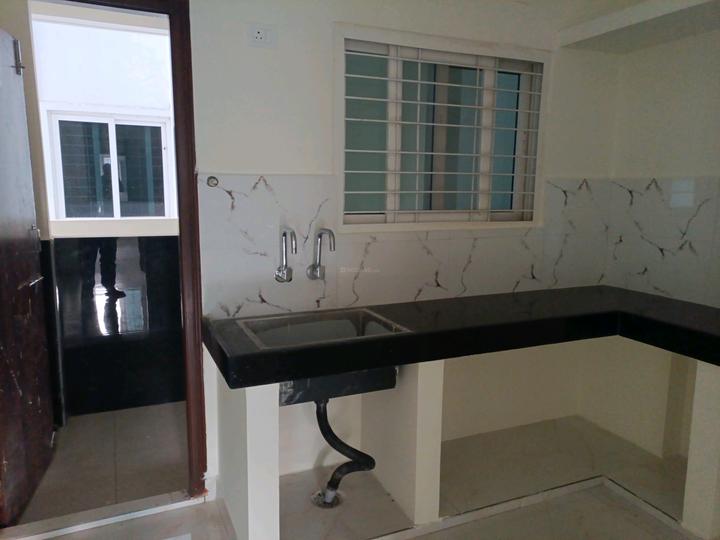 King Court Main Image 1