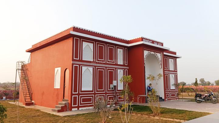 Tonk road Main Image 1