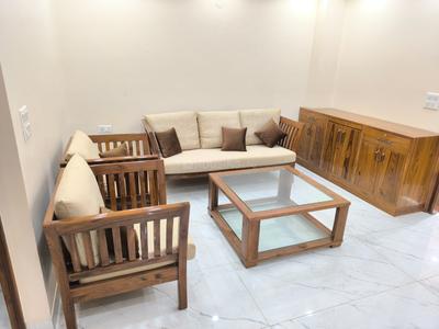 Hall Image of 900 Sq.ft 2 BHK Builder Floor for rent in Lajpat Nagar New Delhi for Rs. 75000