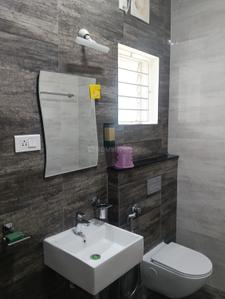 Bathroom Image of 1600 Sq.ft 2 BHK Apartment / Flat for rent in Medavakkam Chennai for Rs. 38000