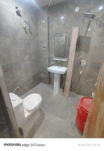 Bathroom Image of 1450 Sq.ft 3 BHK Apartment / Flat for rent in Shastri Nagar Meerut for Rs. 21000