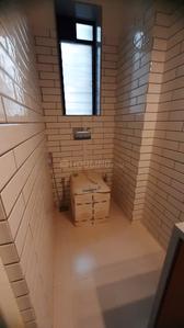 Bathroom Image of 1250 Sq.ft 2 BHK Apartment / Flat for sale in Casablanca Apt, Bandra West Mumbai for Rs. 33500000