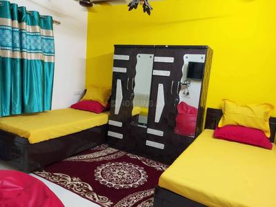 Bedroom Image of Rajiv PG in Karelibagh, Vadodara