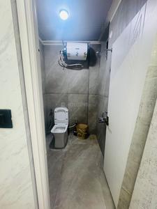 Bathroom Image of 500 Sq.ft 1 BHK Apartment / Flat for rent in Mahadevapura Bengaluru for Rs. 30000