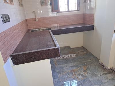 Kitchen Image of 800 Sq.ft 2 BHK Apartment / Flat for rent in Muthuthevanpatty Theni for Rs. 9000