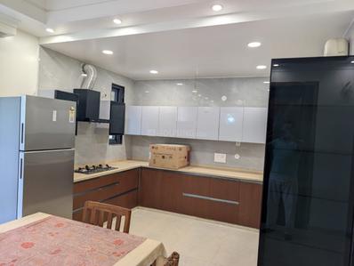Kitchen Image of 2500 Sq.ft 3 BHK Builder Floor for rent in HUDA Plot Sector 42, Sector 42 Gurgaon for Rs. 95000