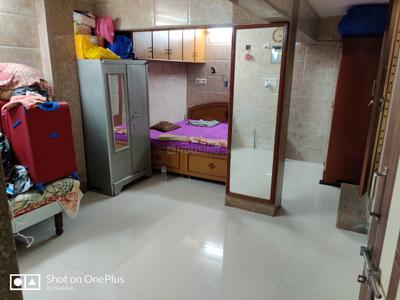 Bedroom Image of 900 Sq.ft 2.5 BHK Apartment / Flat for sale in Maninagar Ahmedabad for Rs. 5000000