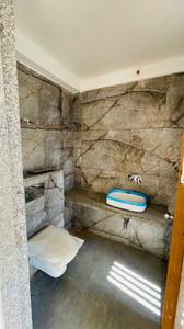 Bathroom Image of 1100 Sq.ft 3 BHK Apartment / Flat for rent in Shravan Orian, New Alkapuri Vadodara for Rs. 30000