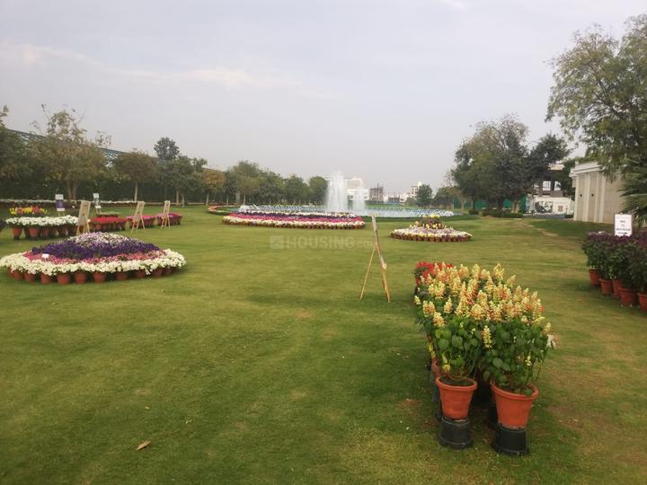 Central Park Flower Valley Main Image 1