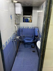 Bathroom Image of 500 Sq.ft 1.5 BHK Apartment / Flat for rent in Thane West Thane for Rs. 25000
