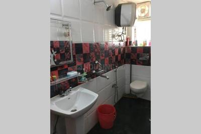 Bathroom Image of 1500 Sq.ft 3 BHK Apartment / Flat for rent in Ashiana Digha Road Patna for Rs. 25000
