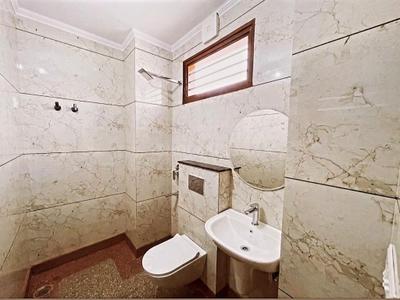 Image of 3000 Sq.ft 4 BHK Builder Floor for rent in Sector 10, Gurgaon for Rs. 60000