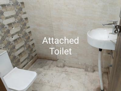 Bathroom Image of 770 Sq.ft 2 BHK Independent House for rent in Dashrath Puri New Delhi for Rs. 20000