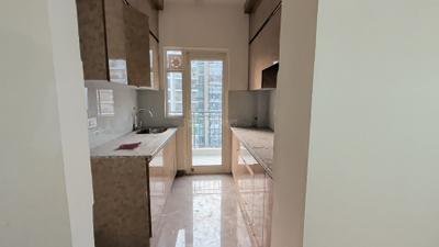 Kitchen Image of 1490 Sq.ft 2.5 BHK Apartment / Flat for rent in Panchsheel Wellington, Crossings Republik Ghaziabad for Rs. 24000