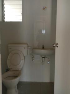 Common Bathroom Image of 900 Sq.ft 3 BHK Apartment / Flat for sale in Shapoorji Pallonji Shukhobrishti, New Town Kolkata for Rs. 6200000