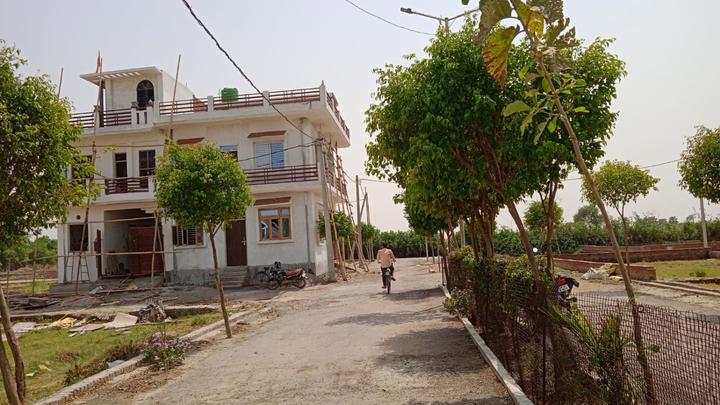 Mohanlalganj Plot View 1