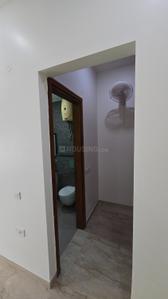 Bathroom Image of 3500 Sq.ft 3 BHK Independent House for rent in Sector 46 Gurgaon for Rs. 55000