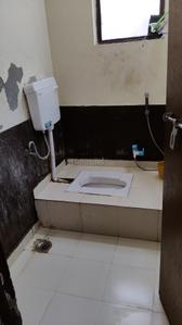 Bathroom Image of 299 Sq.ft 1 RK Apartment / Flat for rent in Sarsawan Lucknow for Rs. 10000