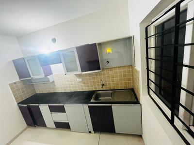 Kitchen Image of 2050 Sq.ft 4 BHK Apartment / Flat for rent in Porur Chennai for Rs. 65000
