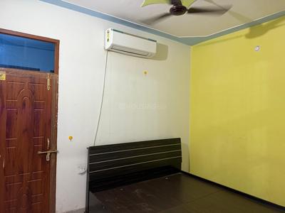 Bedroom Image of 1000 Sq.ft 2 BHK Independent House for rent in Aurangabad Khalsa Lucknow for Rs. 10000