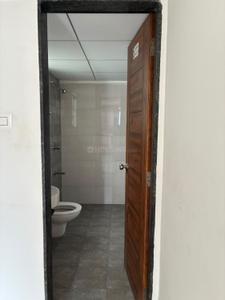 Bathroom Image of 997 Sq.ft 2.5 BHK Apartment / Flat for sale in Teerth Avila, Sus Pune for Rs. 9500000