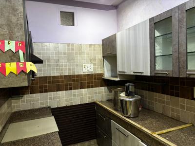 Kitchen Image of 900 Sq.ft 3 BHK Builder Floor for sale in Tri Nagar New Delhi for Rs. 7300000