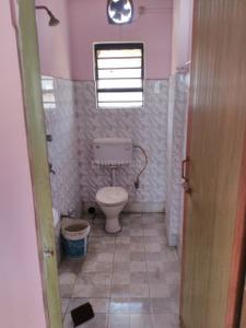 Bathroom Image of 1850 Sq.ft 4 BHK Apartment / Flat for sale in Jadavpur Kolkata for Rs. 6000000