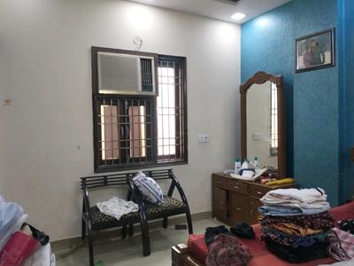 Bedroom Image of 675 Sq.ft 3 BHK Builder Floor for sale in Shastri Nagar New Delhi for Rs. 9000000