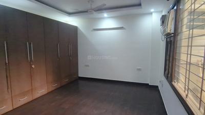 Bedroom Image of 4500 Sq.ft 4 BHK Builder Floor for rent in Naraina New Delhi for Rs. 130000