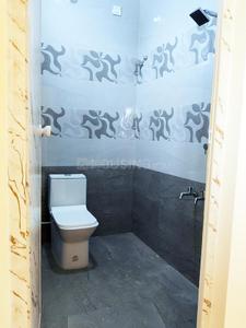 Bathroom Image of 650 Sq.ft 1 BHK Independent House for rent in Mamangam Salem for Rs. 7000