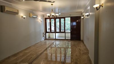 Living Room Image of 3215 Sq.ft 3 BHK Apartment / Flat for sale in Ambience Lagoon, DLF Phase 3 Gurgaon for Rs. 60000000