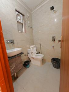 Bathroom Image of DA RAJ APARTMENT PG  in Mahipalpur, New Delhi