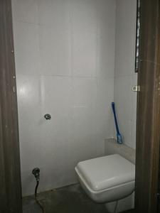 Common Bathroom Image of 550 Sq.ft 1 BHK Apartment / Flat for rent in Goel Hill Shire, Wagholi Pune for Rs. 15000